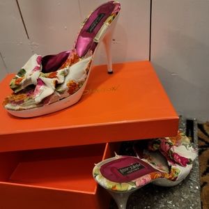 Betsey Johnson Flower White Platform Heel